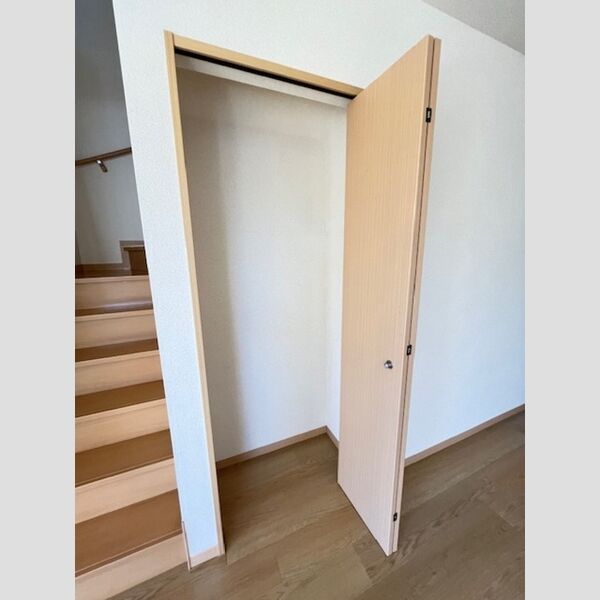 中田貸家　B 収納