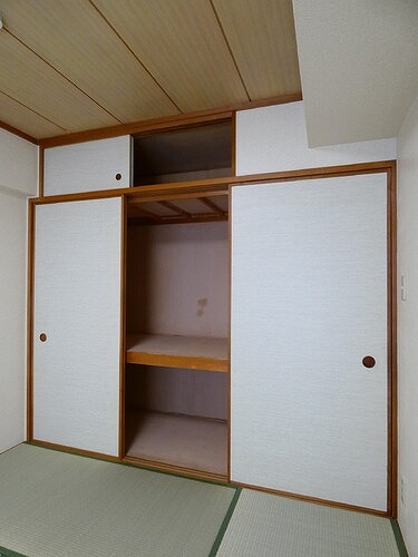 ライオンズガーデン中浦和 天袋付押入（和室）