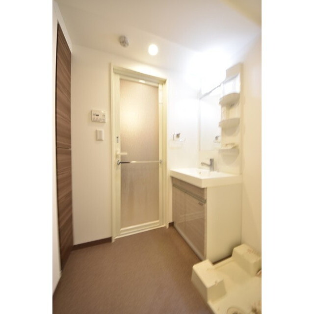 Court Blanche0615号室 内観