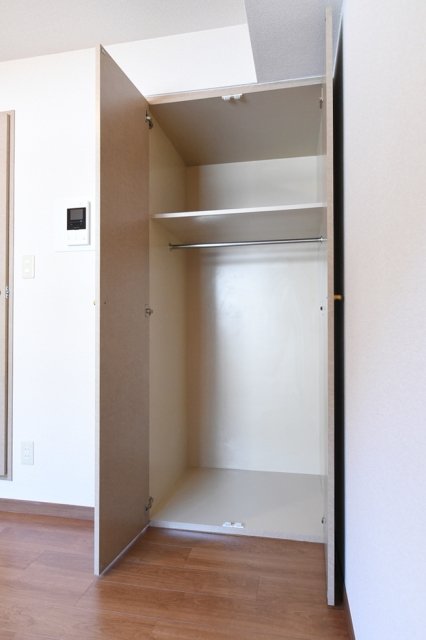 ルーブル中目黒 クローゼット