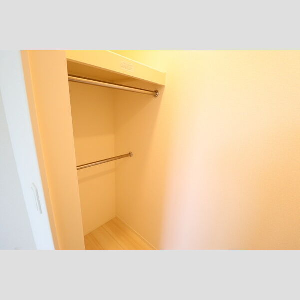 山五ヒルズ102号室 ウォークインクローゼット