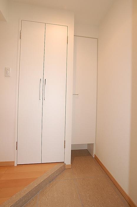 グランドコンシェルジュ両国東アジールコート 玄関