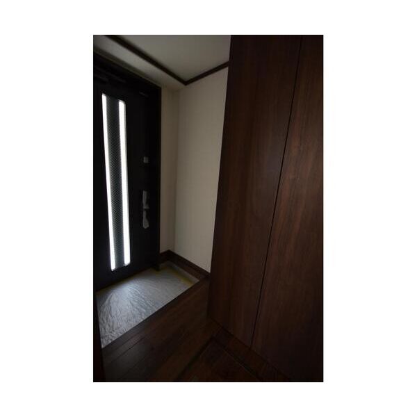 リトルフォレスト 玄関