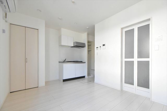 ＭＲＫ明大前1階 リビング