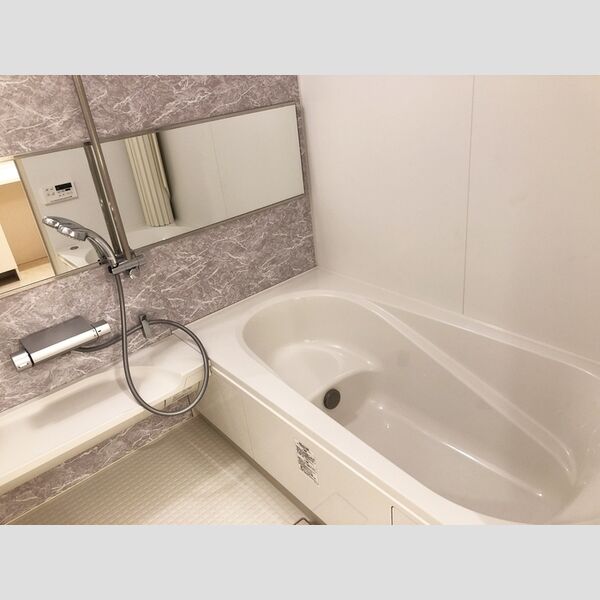 アン　リッシュ102号室 一坪風呂