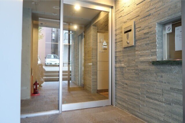 ハイリーフ上野5階 エントランス