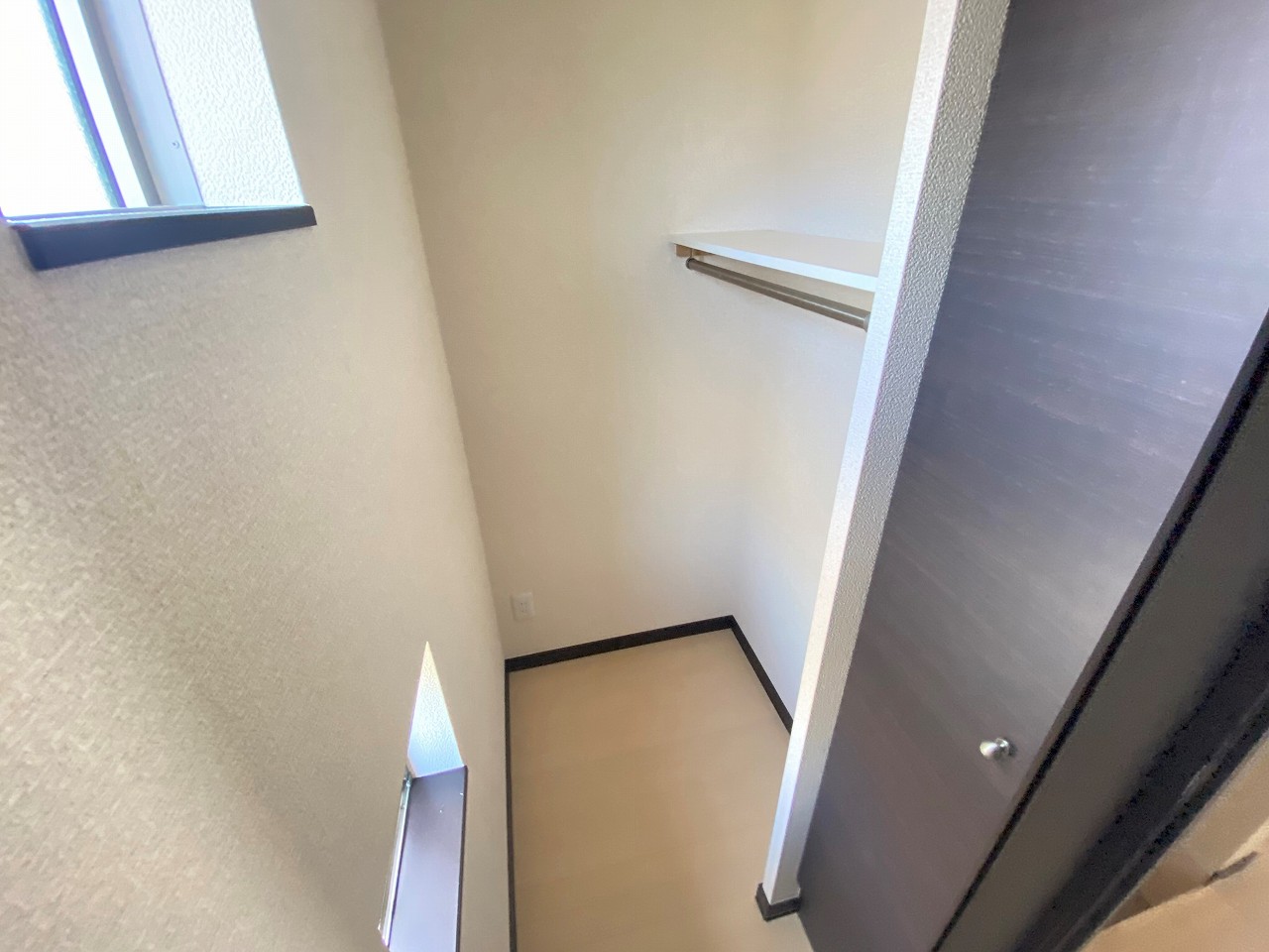 レオネクストインデムフェルド201号室 内観