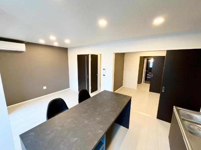 レヴメゾン神山四番館102号室 リビング（イメージ）