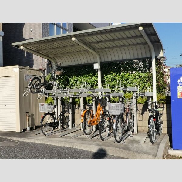 エスポワール柳崎101号室 駐輪場