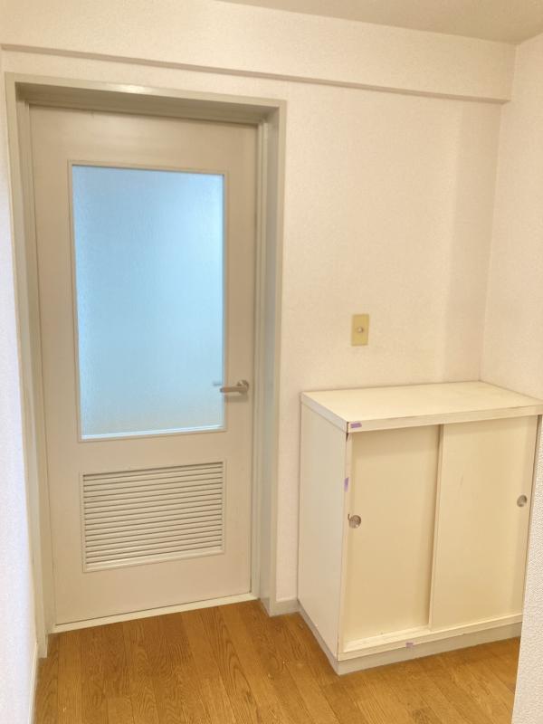 シャトレ山王ビル 玄関