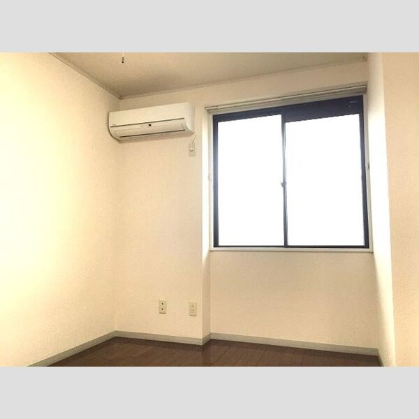 グローリアスハイツ205号室 北洋室