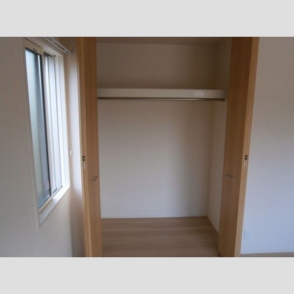 ルミエール　B102号室 収納