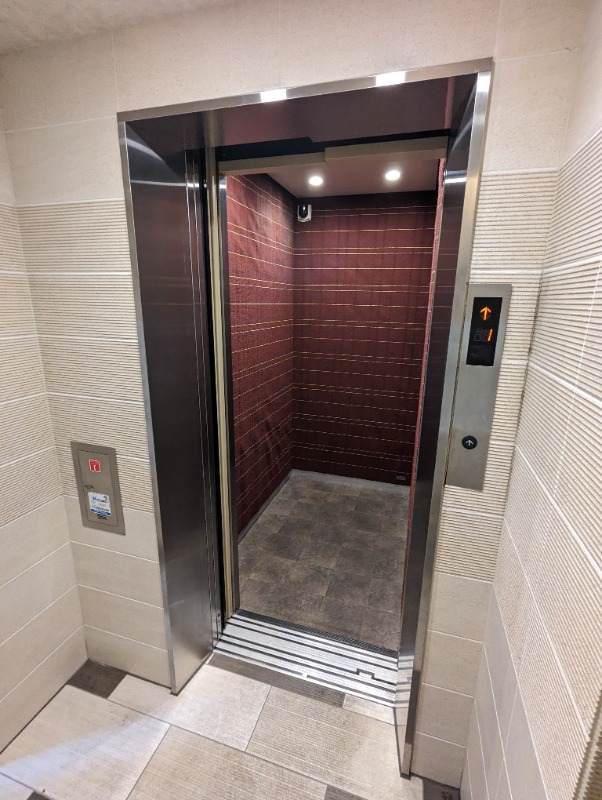 グランパーク町屋7階 エレベーター
