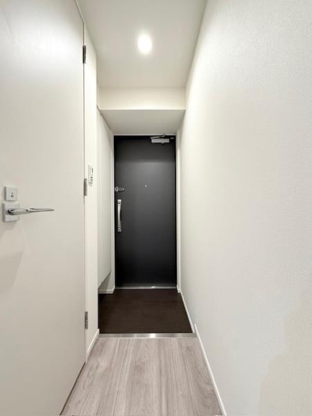 エレミ本蓮沼2階 玄関