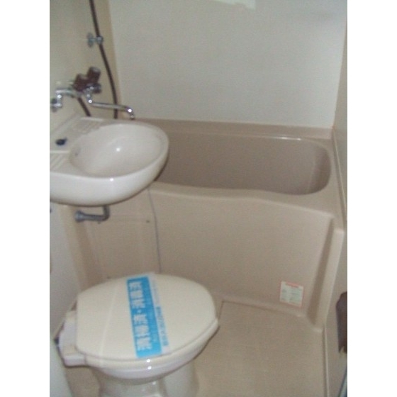 スターハイツ7階 内観