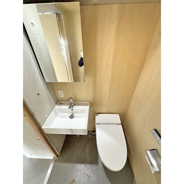 Common garden原宿北参道 内観