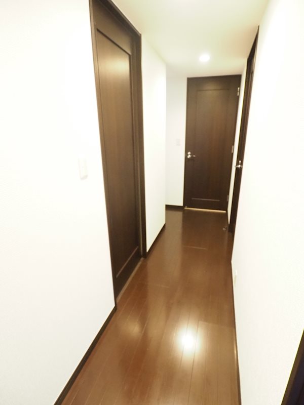 パークフラッツ市谷台町坂2階 内廊下