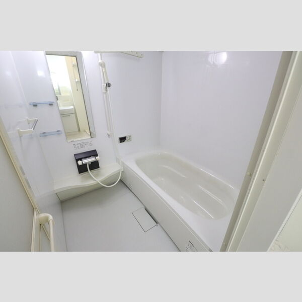 シャトレーウエスト明神106号室 バスルーム