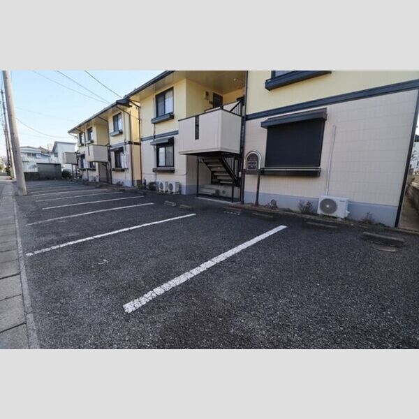 メゾン・ド・ラフィーネ　A202号室 駐車場