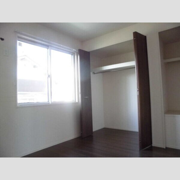 アン　リッシュ205号室 洋室①