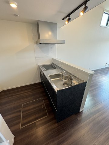 Ｒｉｃｈｅｓｓｅ　Ｙｏｋｏｈａｍａ0103号室 キッチン