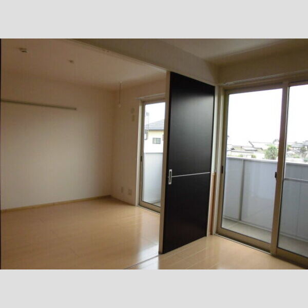 エーデルハイム　B201号室 LDKと洋室の仕切り