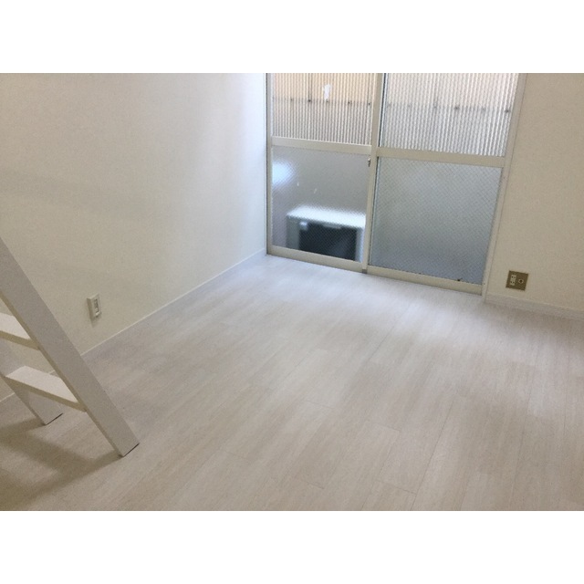 103号室