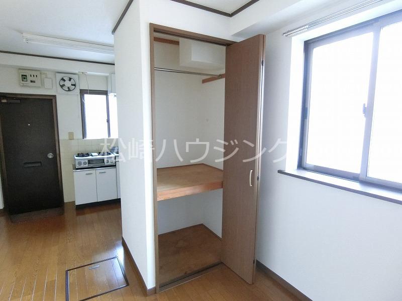 エースマンション1階 収納