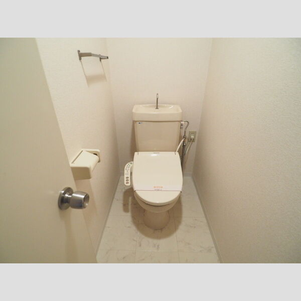 レジデンス新百合ヶ丘　B棟 温水洗浄暖房便座