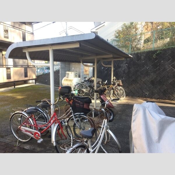 セジュールサンモリ　ABCA202号室 屋根付駐輪場
