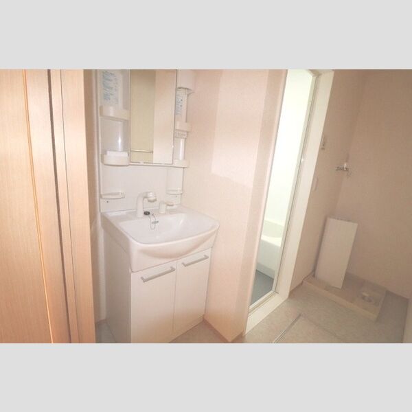 モダンコートウラワ 洗髪洗面化粧台