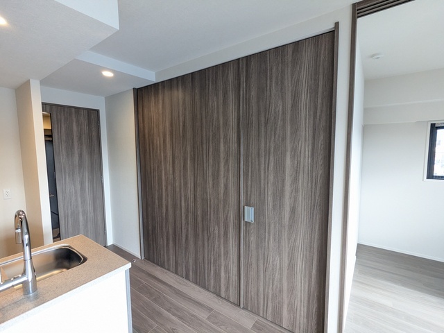 プレディアコート三軒茶屋702号室 スライディングウォール　2025年11月撮影