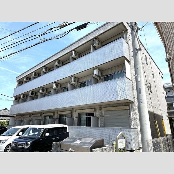 グランメール301号室 建物外観