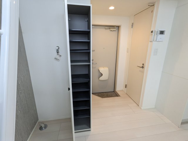 マルズモリシタ203号室 収納