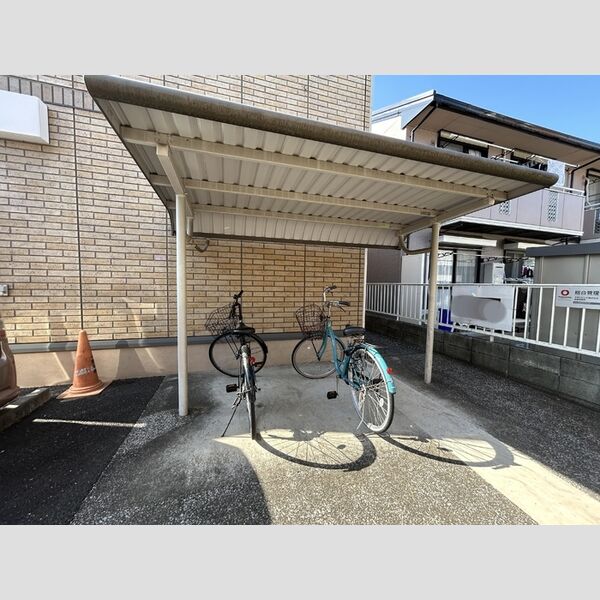 エミネンスコート 駐輪場