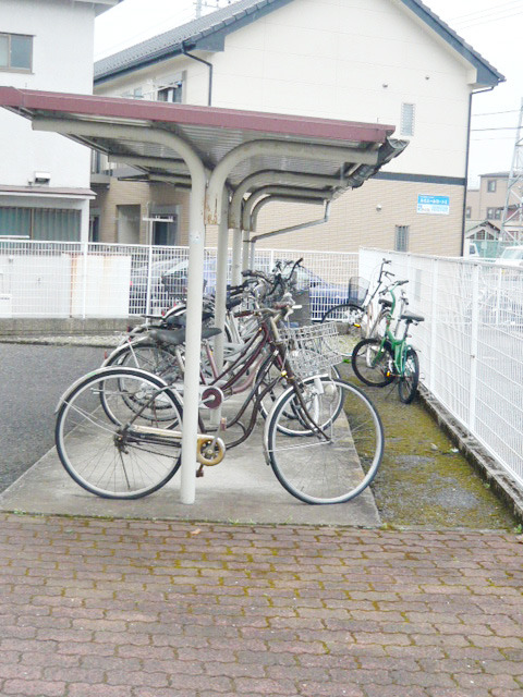 ドルチェ武蔵野0104号室 駐輪場