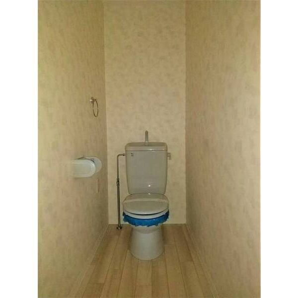 メゾン・ド・ヴィレ　鷺沼0121号室 トイレ