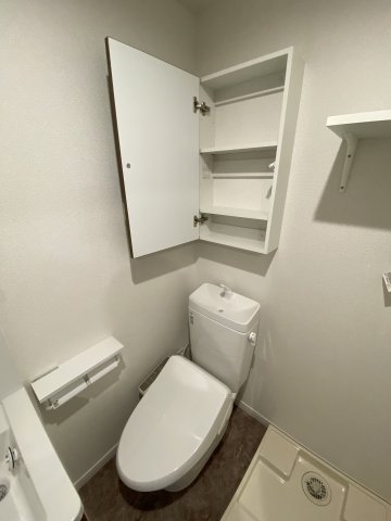 ヴィラベイルーム本厚木103号室 トイレ