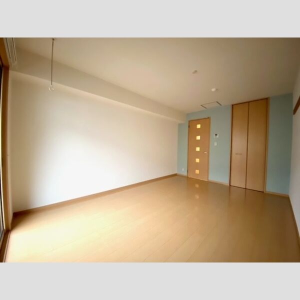 ロカ・パインハイツ203号室 203号室洋室