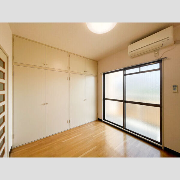 ビラ・フラワーヒル203号室 洋室