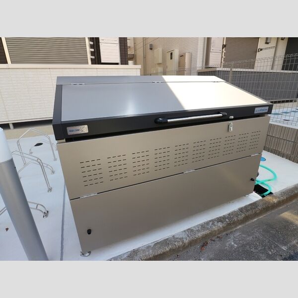 カーサ門源 ゴミストッカー