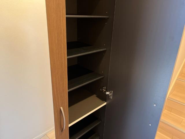 シェルルおおたかの森 下駄箱