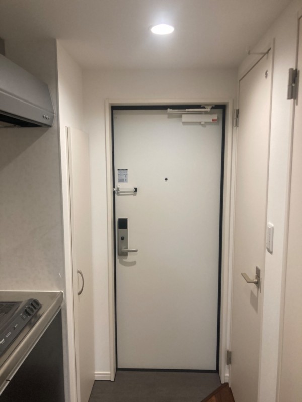 ＲＯＢＯＴ　ＨＯＵＳＥ清瀬3階 玄関