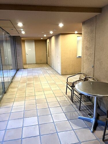 ハウス・エプタ4階 ロビー　※2025年11月撮影