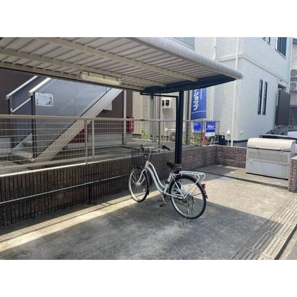 クオートS 駐車場