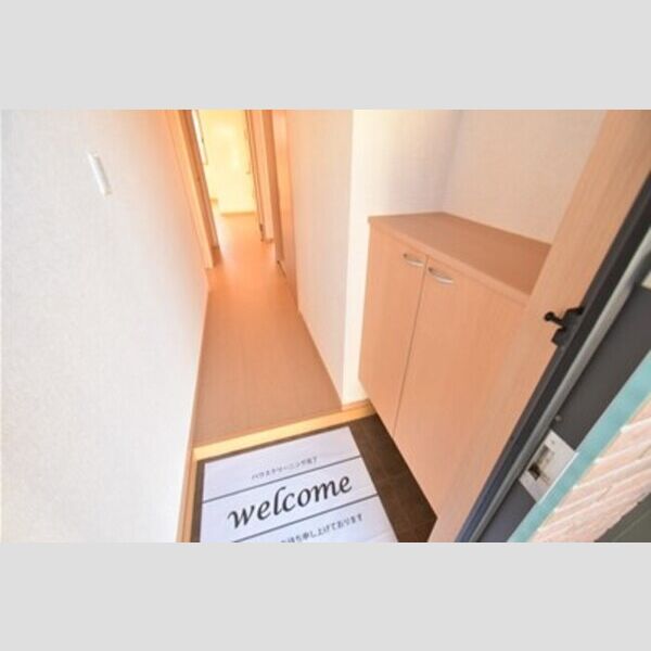 エーデルハイムW 玄関