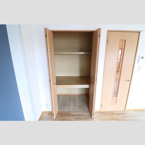 リビングタウン北上尾　B301号室 同建物別部屋の参考画像