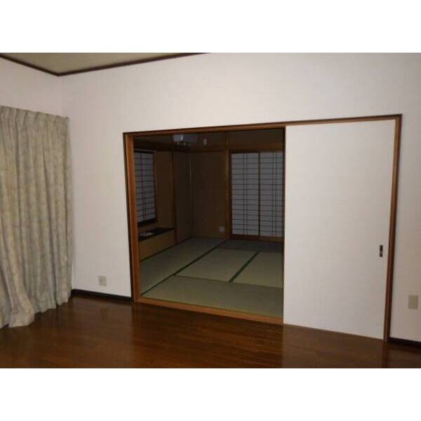 朝霞市三原戸建 リビング