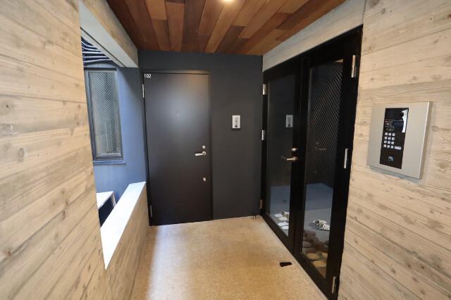 trias白金台3階 エントランス