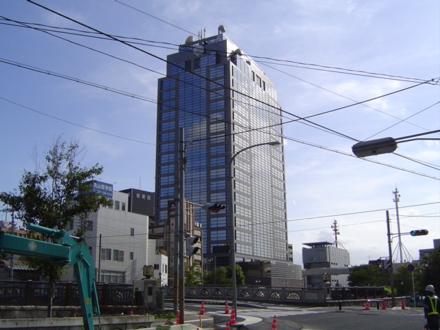 Y.Camphrier（ワイカンフリエ） 千葉県庁まで730ｍ